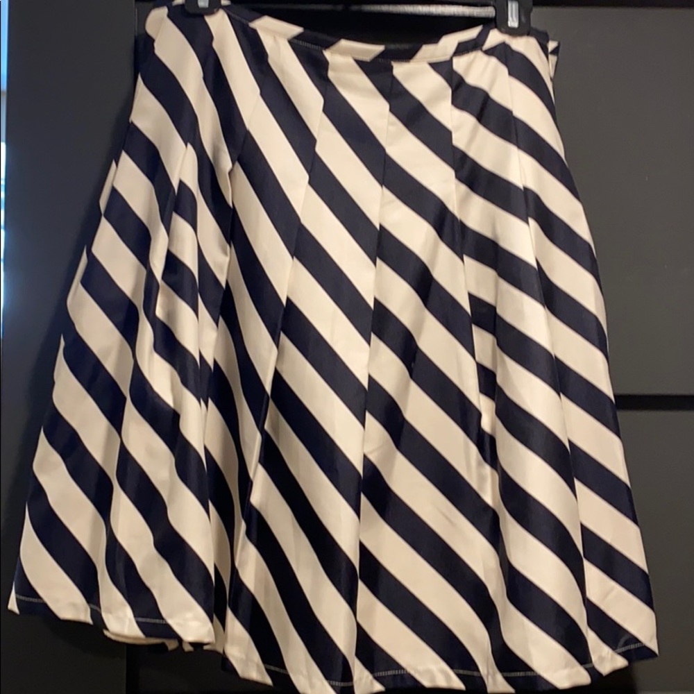 Banana Republic Outback Red Collection Skirt.